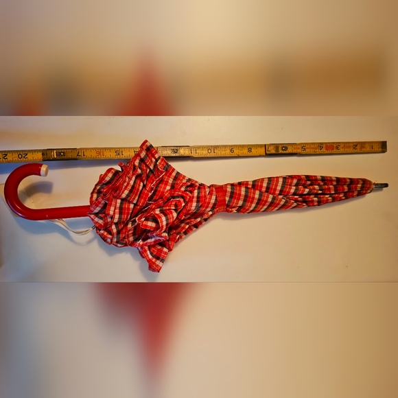 VINTAGE 1970S GIRL'S 20 IN. FABRIC UMBRELLA. NO HOLES. - Picture 2 of 7